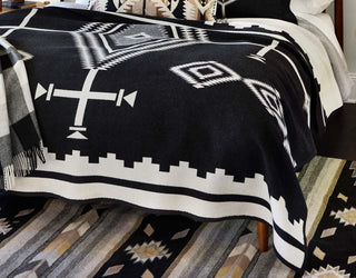 Los Ojos Bedding