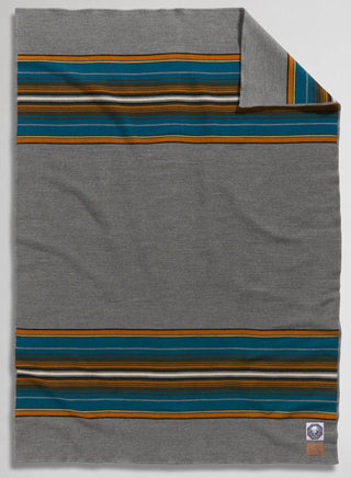 National Park Throw With Carrier Olympic Grey